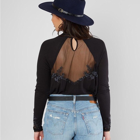 ✨NWT✨Free People Mesh Embroidered Top - Picture 5 of 5
